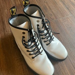 🆕❤️Dr. Martens